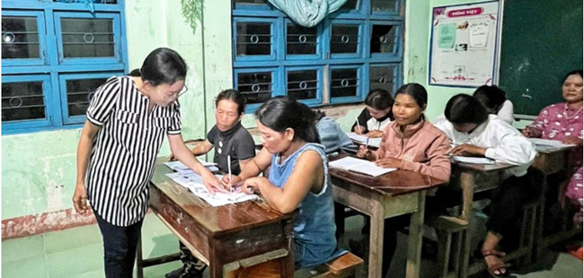 Phụ nữ Gia Lai tận tâm đỡ đầu trẻ mồ côi và dạy chữ trong vùng dân tộc thiểu số (29/06/2024)
